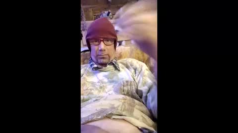 longdonglouie47 online show from March 3, 9:04 am