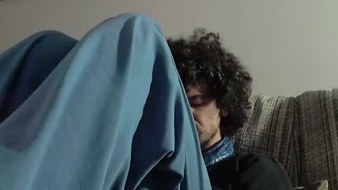 Snapshot of longnight5 chatting on December 14, 7:46 pm Alejandro Rulitos Twitter longnight55 Intagram 5longnight5 online show from December 14, 7:46 pm