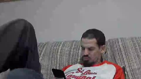 Snapshot of longnight5 chatting on January 30, 11:02 pm Alejandro Rulitos Twitter longnight55 Intagram 5longnight5 online show from January 30, 11:02 pm