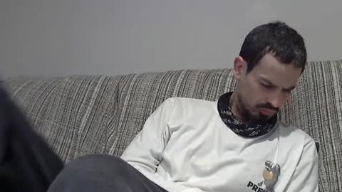 Snapshot of longnight5 chatting on February 1, 7:55 pm Alejandro Rulitos Twitter longnight55 Intagram 5longnight5 online show from February 1, 7:55 pm