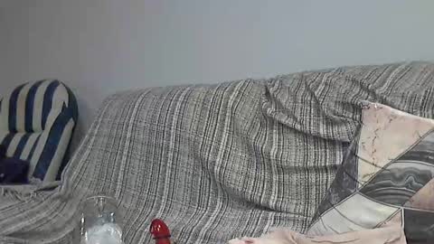 Snapshot of longnight5 chatting on February 12, 7:13 pm Alejandro Rulitos Twitter longnight55 Intagram 5longnight5 online show from February 12, 7:13 pm