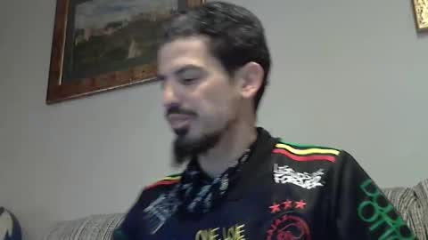 Snapshot of longnight5 chatting on February 23, 6:17 am Alejandro Rulitos Twitter longnight55 Intagram 5longnight5 online show from February 23, 6:17 am