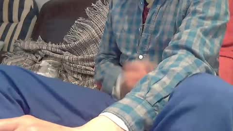 Snapshot of longnight5 chatting on March 9, 8:18 am Alejandro Rulitos Twitter longnight55 Intagram 5longnight5 online show from March 9, 8:18 am