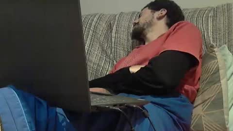 Snapshot of longnight5 chatting on February 12, 3:34 am Alejandro Rulitos Twitter longnight55 Intagram 5longnight5 online show from February 12, 3:34 am