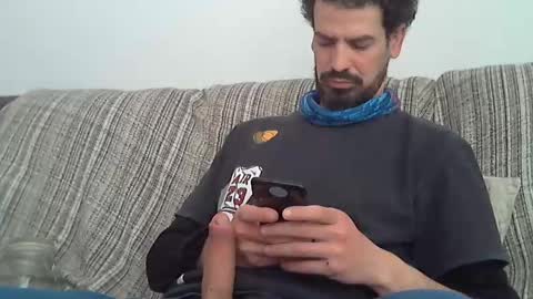 Snapshot of longnight5 chatting on March 15, 9:37 am Alejandro Rulitos Twitter longnight55 Intagram 5longnight5 online show from March 15, 9:37 am