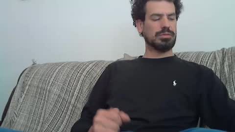 Snapshot of longnight5 chatting on March 22, 9:56 am Alejandro Rulitos Twitter longnight55 Intagram 5longnight5 online show from March 22, 9:56 am