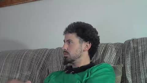 Snapshot of longnight5 chatting on March 26, 4:34 pm Alejandro Rulitos Twitter longnight55 Intagram 5longnight5 online show from March 26, 4:34 pm