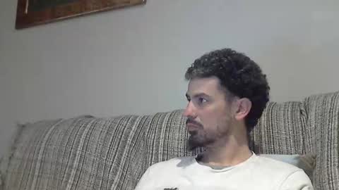 Snapshot of longnight5 chatting on March 27, 8:41 pm Alejandro Rulitos Twitter longnight55 Intagram 5longnight5 online show from March 27, 8:41 pm