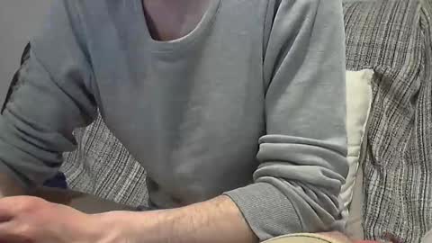 Snapshot of longnight5 chatting on April 11, 8:02 pm Alejandro Rulitos Twitter longnight55 Intagram 5longnight5 online show from April 11, 8:02 pm