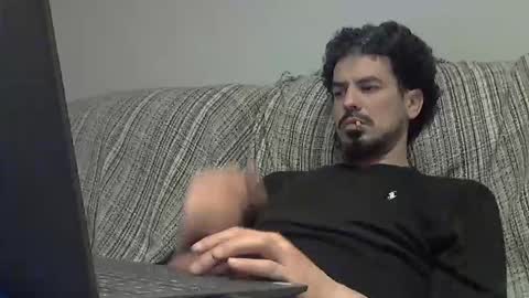 Snapshot of longnight5 chatting on April 15, 3:02 am Alejandro Rulitos Twitter longnight55 Intagram 5longnight5 online show from April 15, 3:02 am