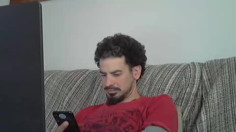 Snapshot of longnight5 chatting on April 15, 3:08 pm Alejandro Rulitos Twitter longnight55 Intagram 5longnight5 online show from April 15, 3:08 pm