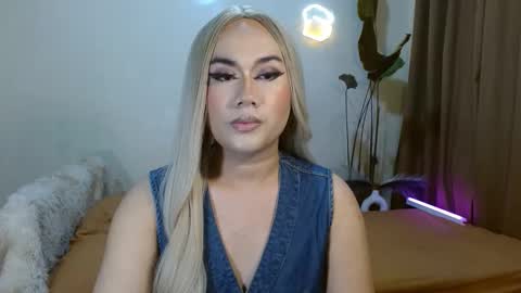 Snapshot of longoria_crawford chatting on September 15, 4:40 pm My Lover Dadddy roberto online show from September 15, 4:40 pm