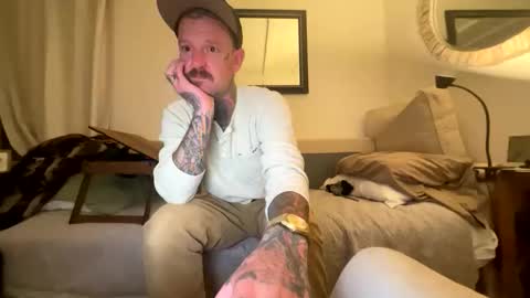 longwalksonthebeach69 online show from March 3, 11:38 am