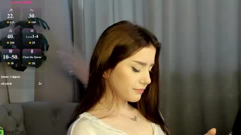 Snapshot of lonny_peach chatting on August 9, 3:08 am Luna online show from August 9, 3:08 am