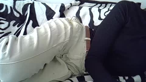 Snapshot of look_at_me_babe chatting on January 24, 12:10 pm look_at_me_babe online show from January 24, 12:10 pm