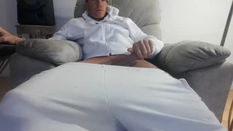 Snapshot of look_bigcock chatting on March 8, 3:50 am Seamus Love online show from March 8, 3:50 am