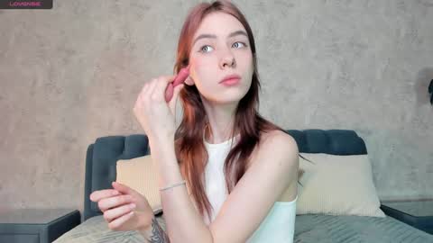 Snapshot of look_my_passion chatting on February 2, 6:58 am Hanna online show from February 2, 6:58 am