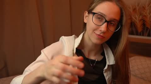 Snapshot of look_my_passion chatting on February 4, 7:44 pm Hanna online show from February 4, 7:44 pm