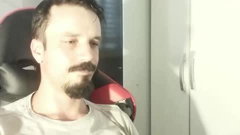 Snapshot of lookaz4010 chatting on January 4, 2:04 pm Lucas online show from January 4, 2:04 pm