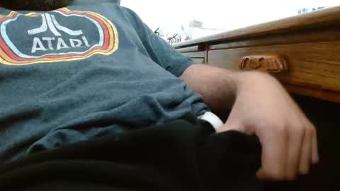 Snapshot of looking4milf21 chatting on October 28, 5:37 pm looking4milf21 online show from October 28, 5:37 pm