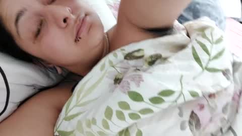 loolaunshaved online show from July 20, 9:23 am