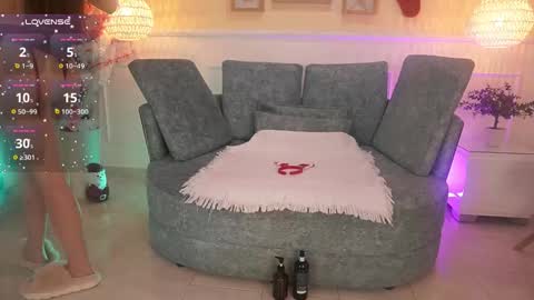 Loona Nyx online show from December 18, 11:38 am