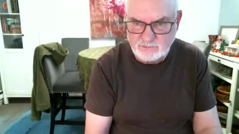 loop102 online show from November 28, 10:45 pm