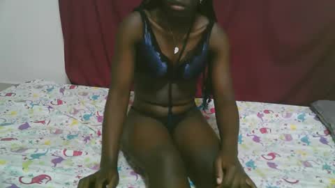 lora_amor online show from October 29, 6:37 am