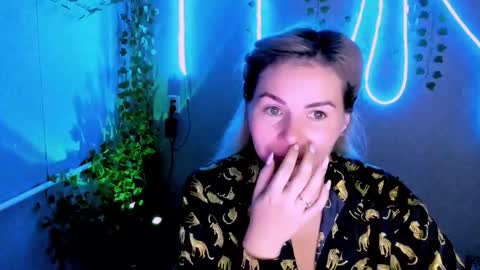 Snapshot of loraboyar chatting on September 25, 2:26 am Lora online show from September 25, 2:26 am