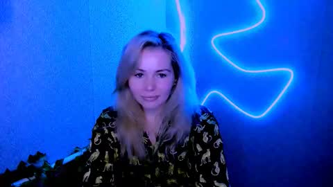 Lora online show from February 23, 3:15 am