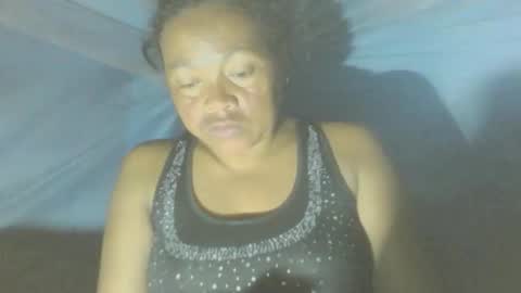 Snapshot of lorahvane chatting on January 19, 1:42 am LorahVane online show from January 19, 1:42 am