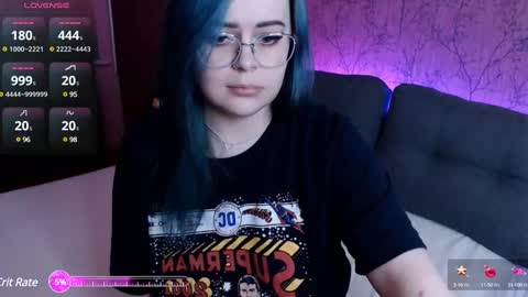 Snapshot of loramoonnn chatting on December 10, 2:27 am Lora online show from December 10, 2:27 am