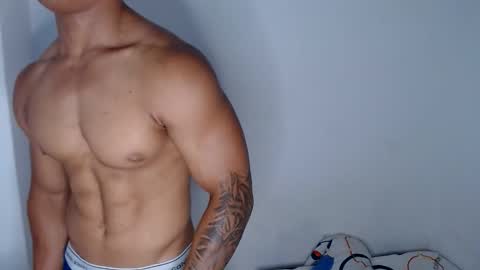 Dominic online show from November 25, 4:18 pm