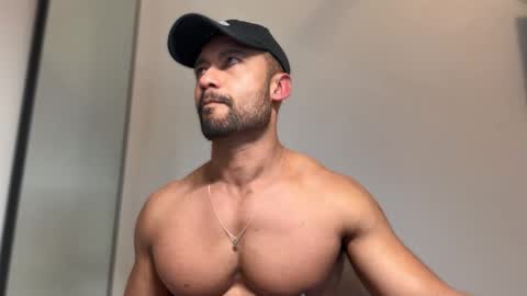 Snapshot of lordcalepecs chatting on February 8, 6:39 am Cale online show from February 8, 6:39 am