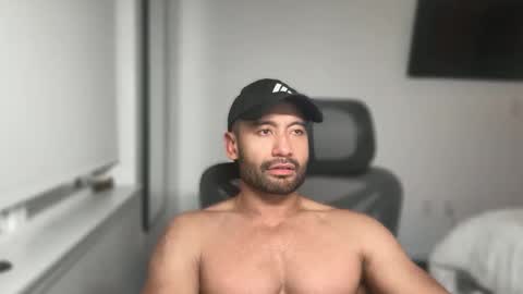 Snapshot of lordcalepecs chatting on February 27, 7:08 am Cale online show from February 27, 7:08 am