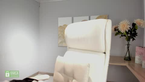 Deborah Daz online show from January 28, 3:57 pm