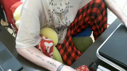 LORDXW online show from December 10, 6:38 pm