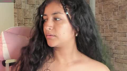Snapshot of lore_rey chatting on April 6, 3:48 am lore_rey online show from April 6, 3:48 am