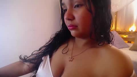 Snapshot of loreaniss chatting on December 19, 9:22 pm loreanis online show from December 19, 9:22 pm