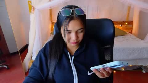 Snapshot of loreaniss chatting on March 16, 6:06 am loreanis online show from March 16, 6:06 am