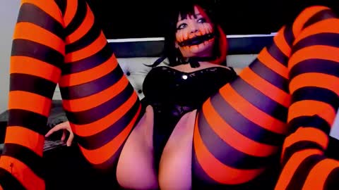 Lore Depp online show from October 3, 4:42 am