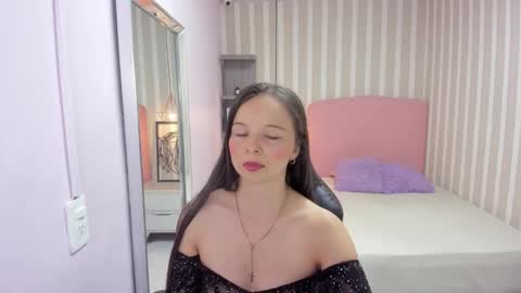 lorelaigiven online show from March 3, 12:22 pm