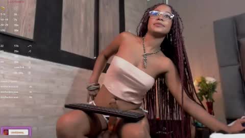 Lorena Vieira  online show from February 17, 8:58 pm