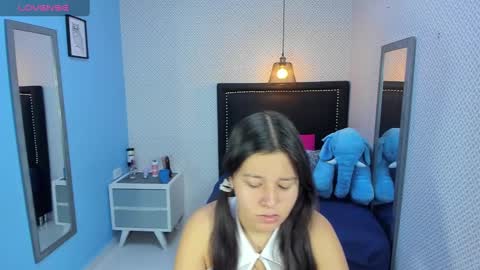 Snapshot of lorenadavies chatting on January 30, 12:27 pm lorenadavies online show from January 30, 12:27 pm