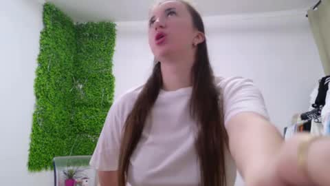 Amelia online show from February 17, 8:04 pm