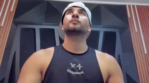  L O R E N Z O  Thumbs Up help  online show from October 22, 5:24 pm