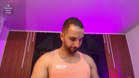  L O R E N Z O  Thumbs Up help  online show from February 21, 5:25 pm