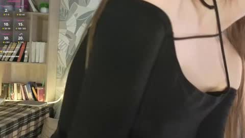 Snapshot of lorettedarsi chatting on May 19, 1:56 am lorettedarsi online show from May 19, 1:56 am