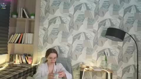 Snapshot of lorettedarsi chatting on May 22, 1:02 am lorettedarsi online show from May 22, 1:02 am