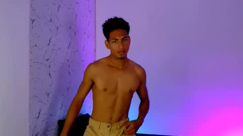 Lorian Vikel  online show from March 17, 11:41 pm